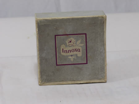 Dusting powder container