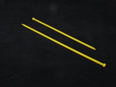 Knitting needle