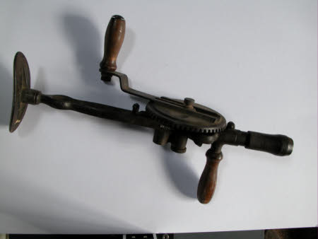 Hand drill