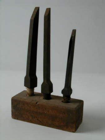 Mortising machine