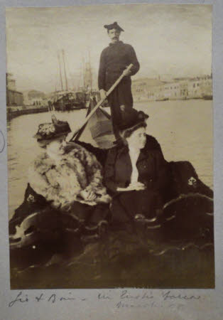 Gioconda Mary Hulton (1887-194) and her sister Edith Teresa Hulton, later Lady Berwick (1890-1972) ...