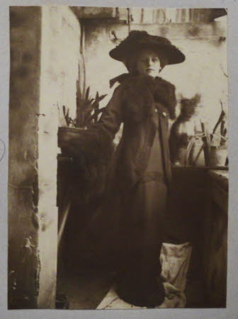 Edith Teresa Hulton, later Lady Berwick (1890-1972) - May 1909