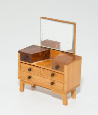 Doll's house dressing table