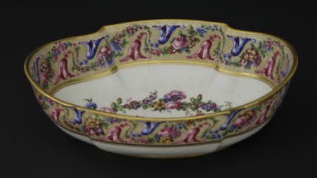 Wash basin
