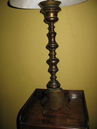 Table lamp