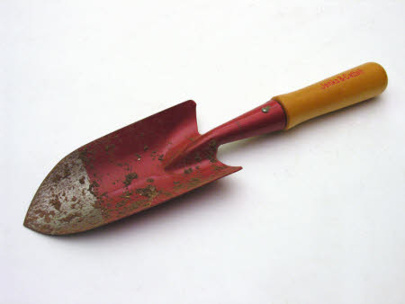 Garden trowel
