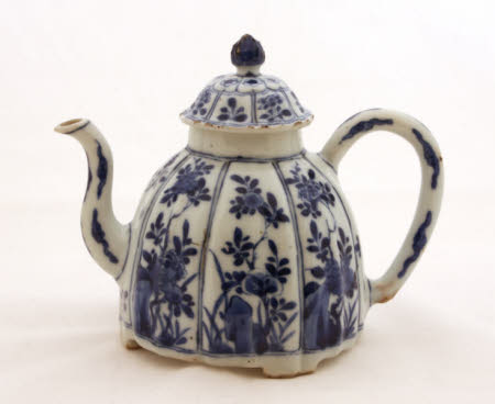 Teapot and lid