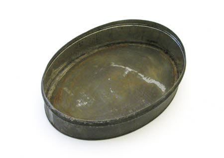 Pastry cutter tin