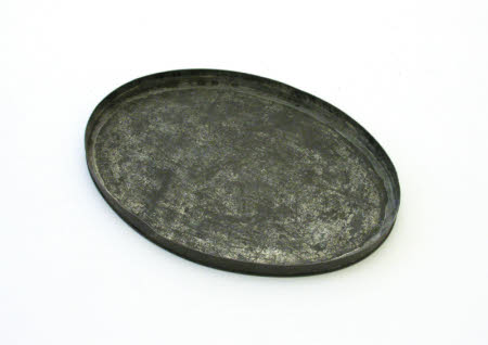 Pastry cutter tin