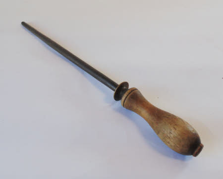Knife sharpening steel