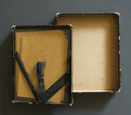 Photograph holder
