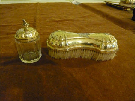Clothes brush