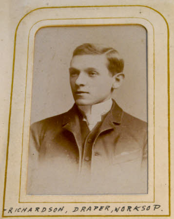 Mr Richardson