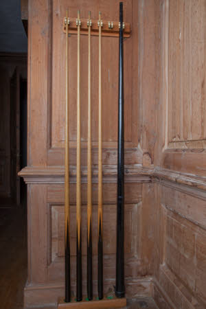 Cue rack
