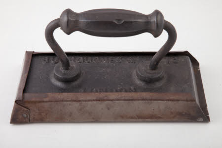 Billiard table iron