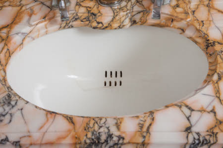 Wash basin