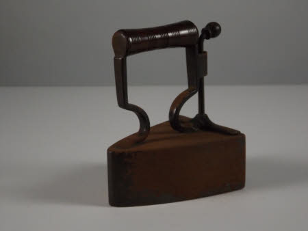 Box iron