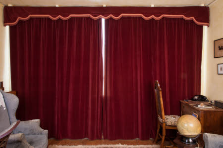 Curtain