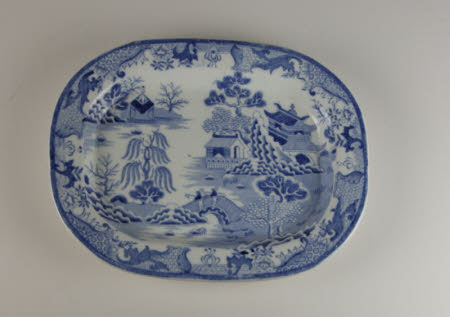 Sauce tureen stand