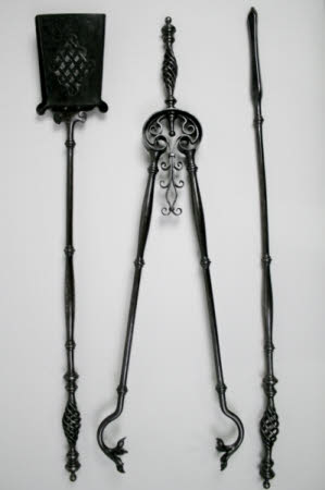 Tongs