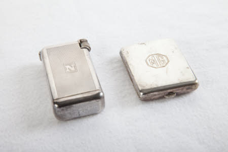 Match holder