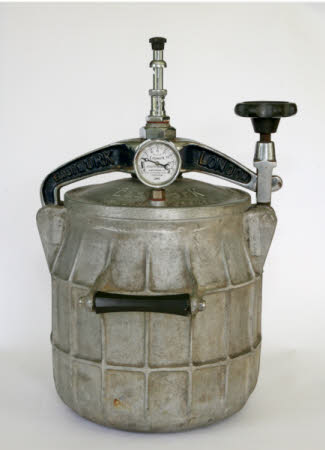 Pressure cooker