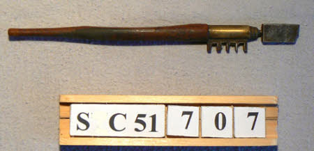 Glass cutter