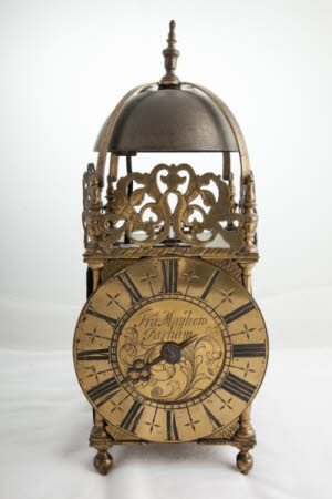 Lantern clock