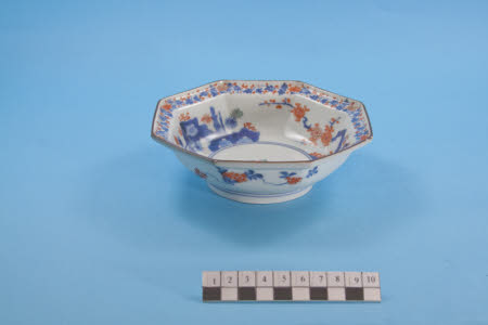 Octagonal dish