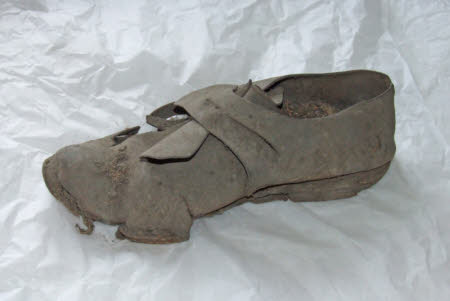 Shoe