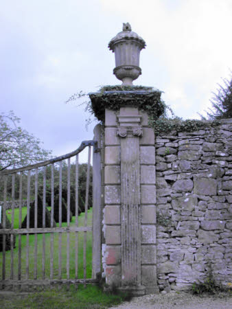 Gate pier