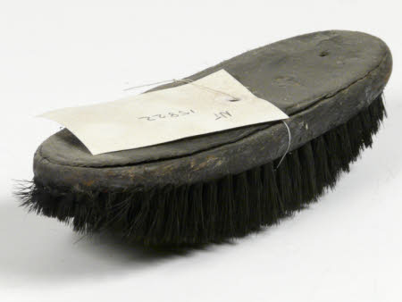 Grate brush
