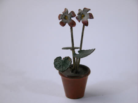 Doll's house plant pot