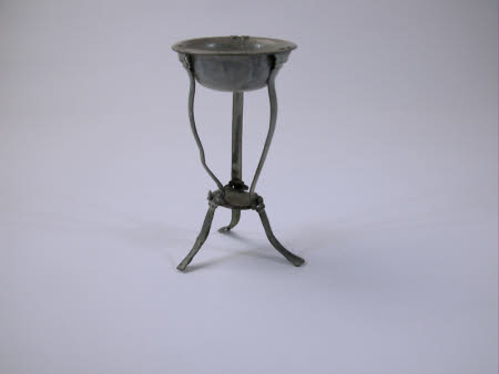 Doll's house washstand