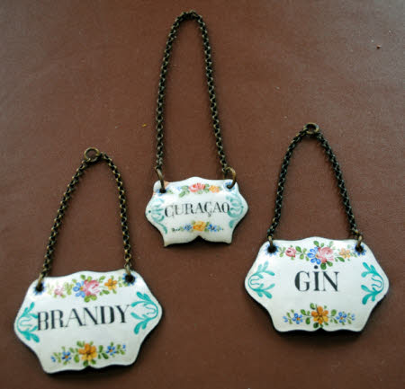 Decanter labels