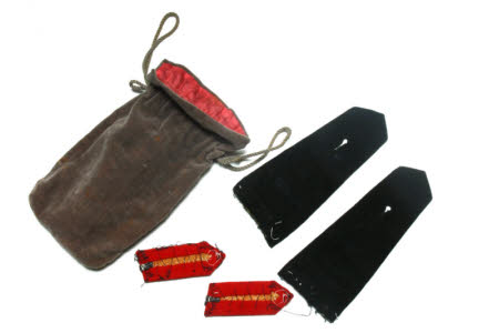 Epaulette