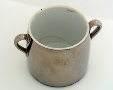 Sugar bowl