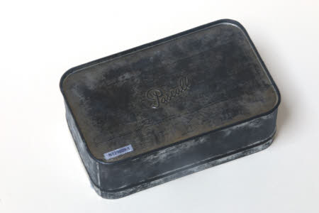 Sweet tin