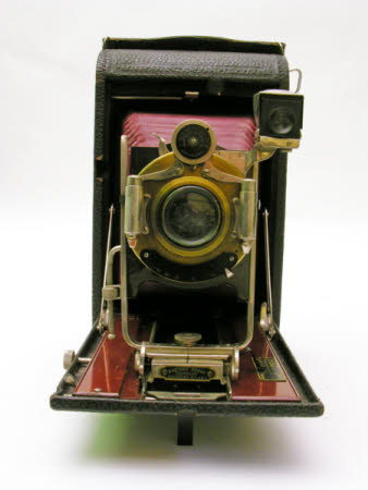 Folding camera