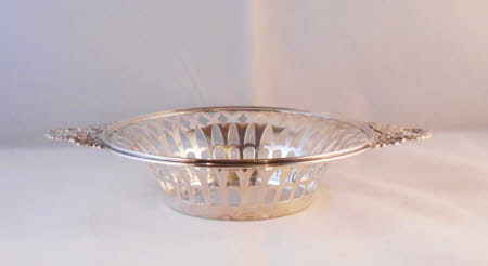 Bonbon dish