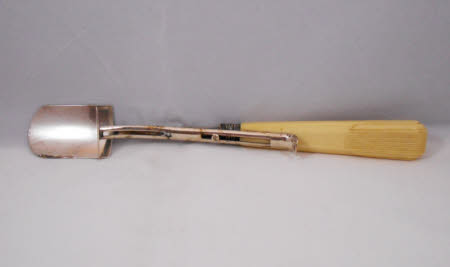 Cheese scoop