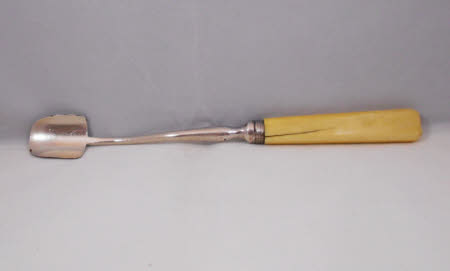 Cheese scoop