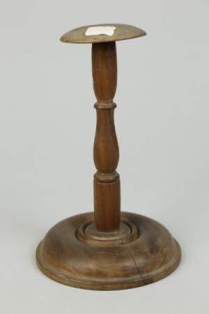 Wig stand