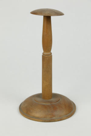 Wig stand