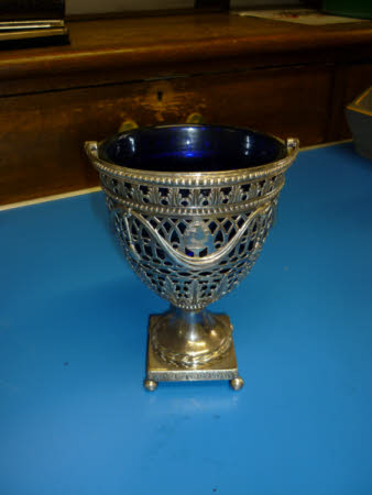 Sugar bowl