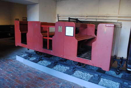 Railway carriage