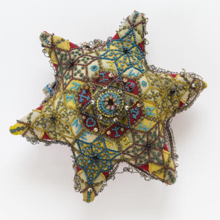 Pin cushion