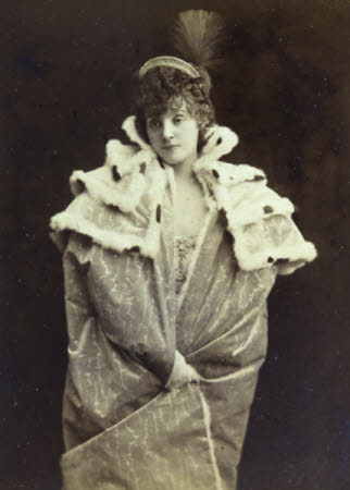 Gabrielle Réjane (1856-1920) as Catherine.