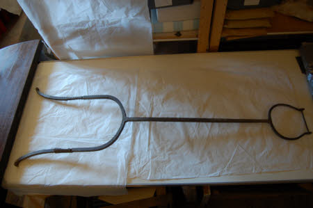 Fireplace implement