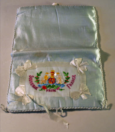 Handkerchief case